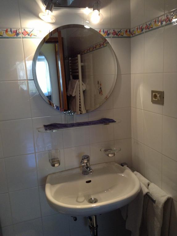 Garni Hofer Aparthotel Sexten Cameră foto