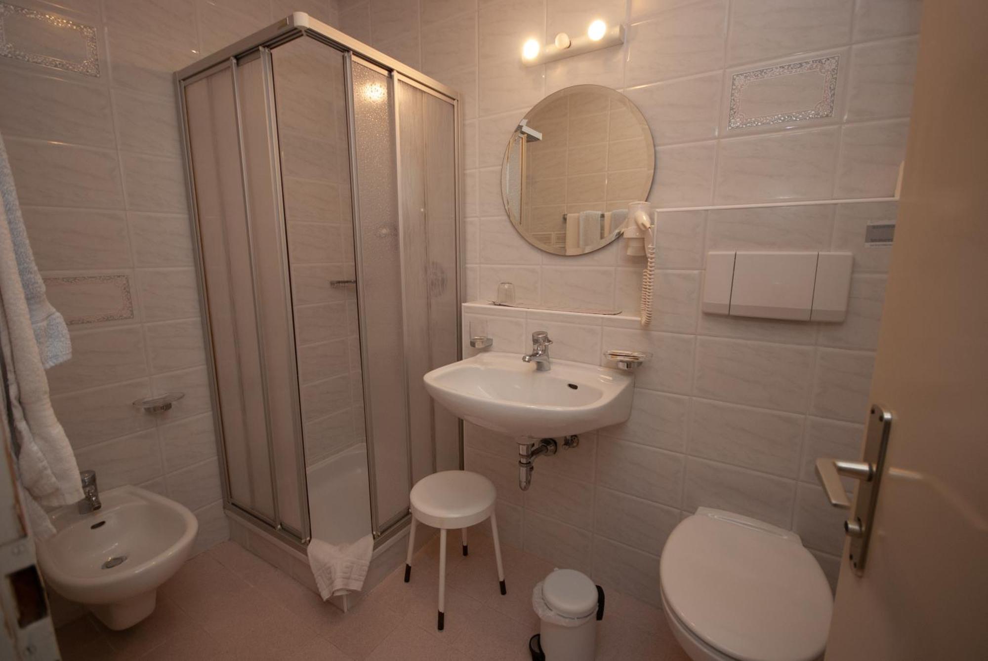 Garni Hofer Aparthotel Sexten Exterior foto