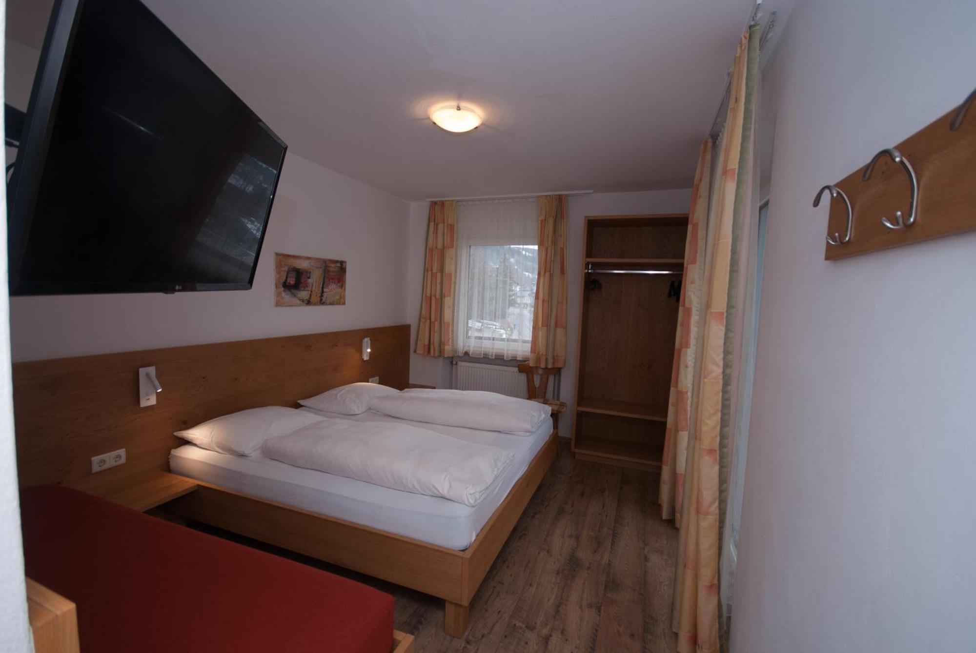 Garni Hofer Aparthotel Sexten Exterior foto