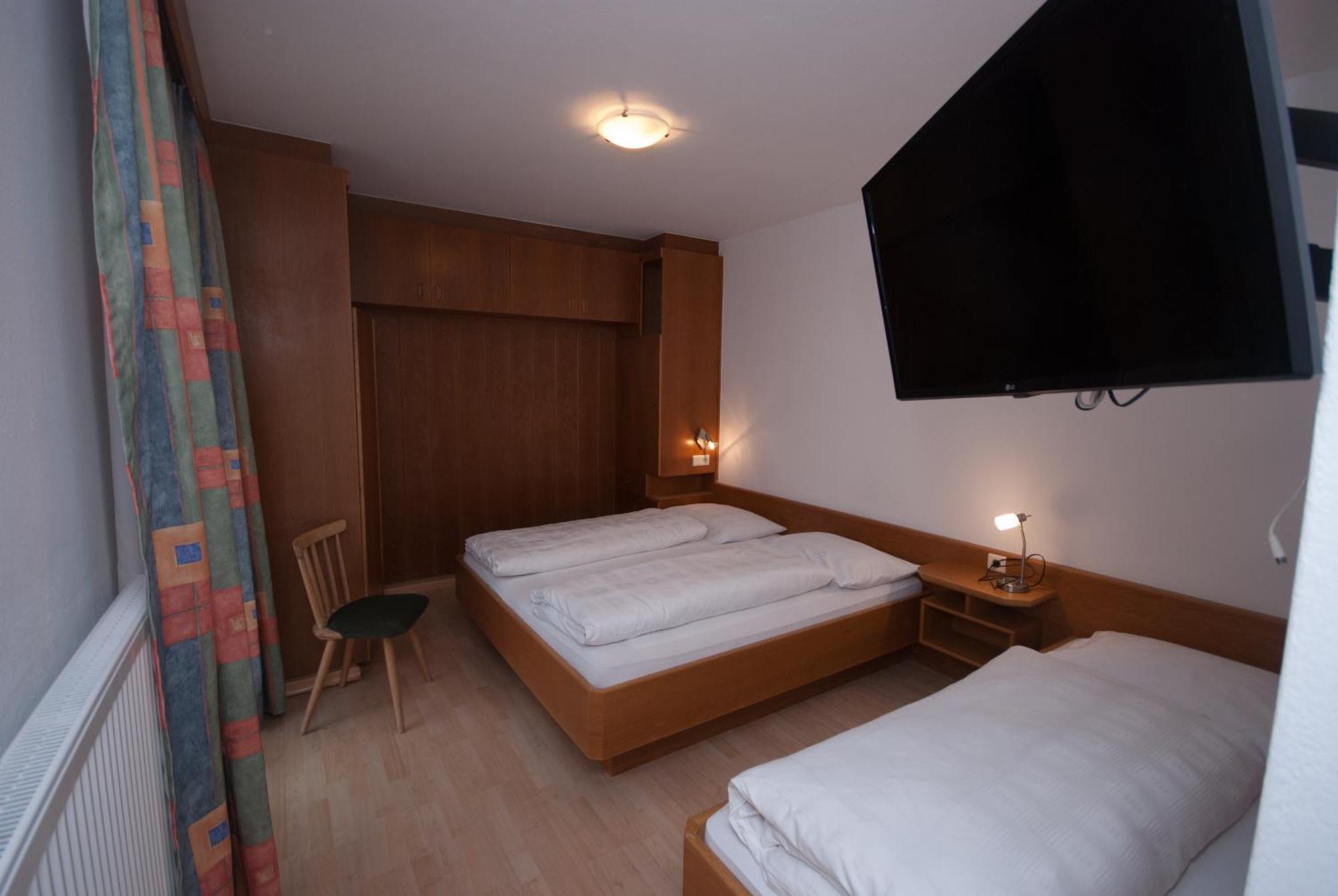Garni Hofer Aparthotel Sexten Exterior foto
