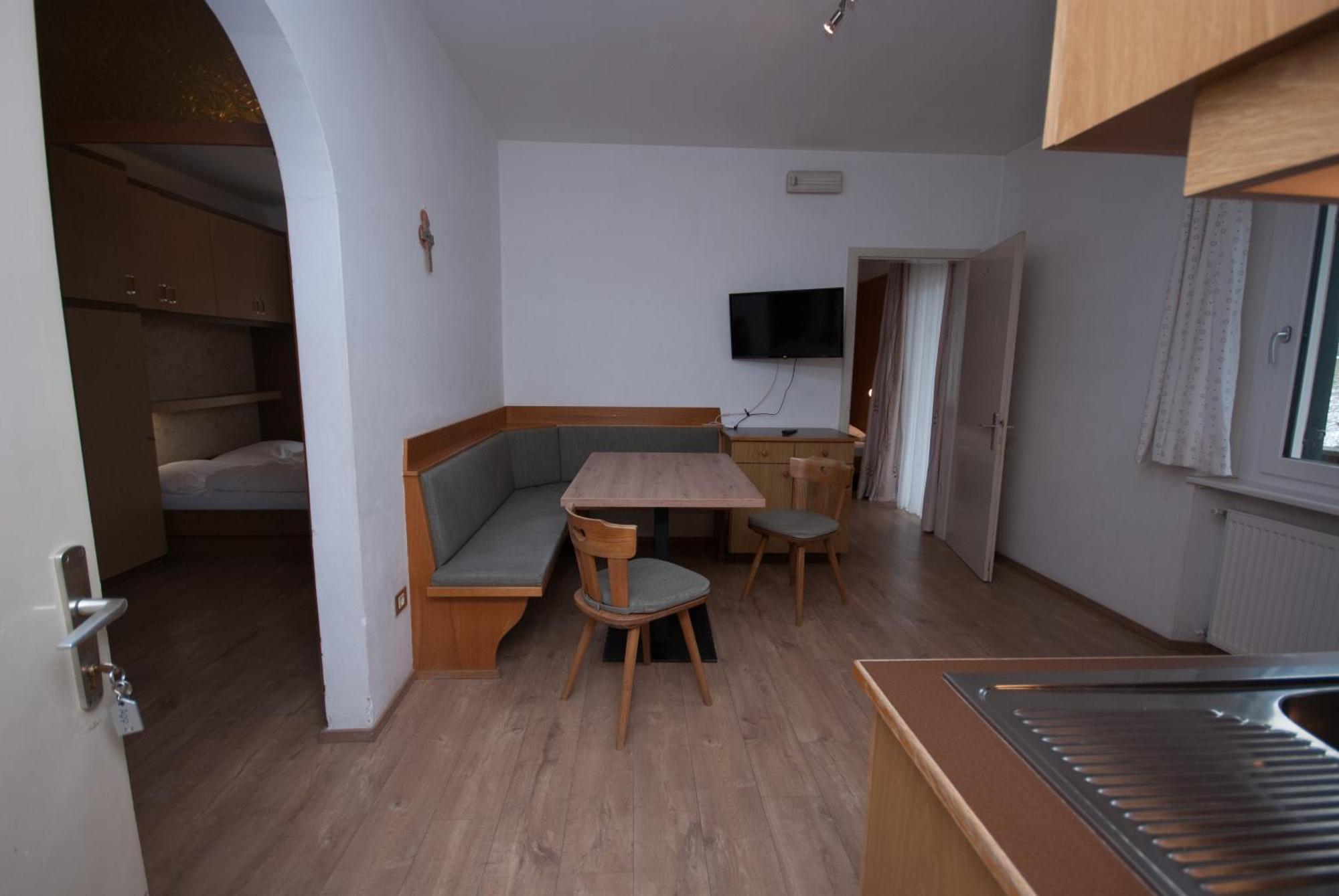 Garni Hofer Aparthotel Sexten Exterior foto