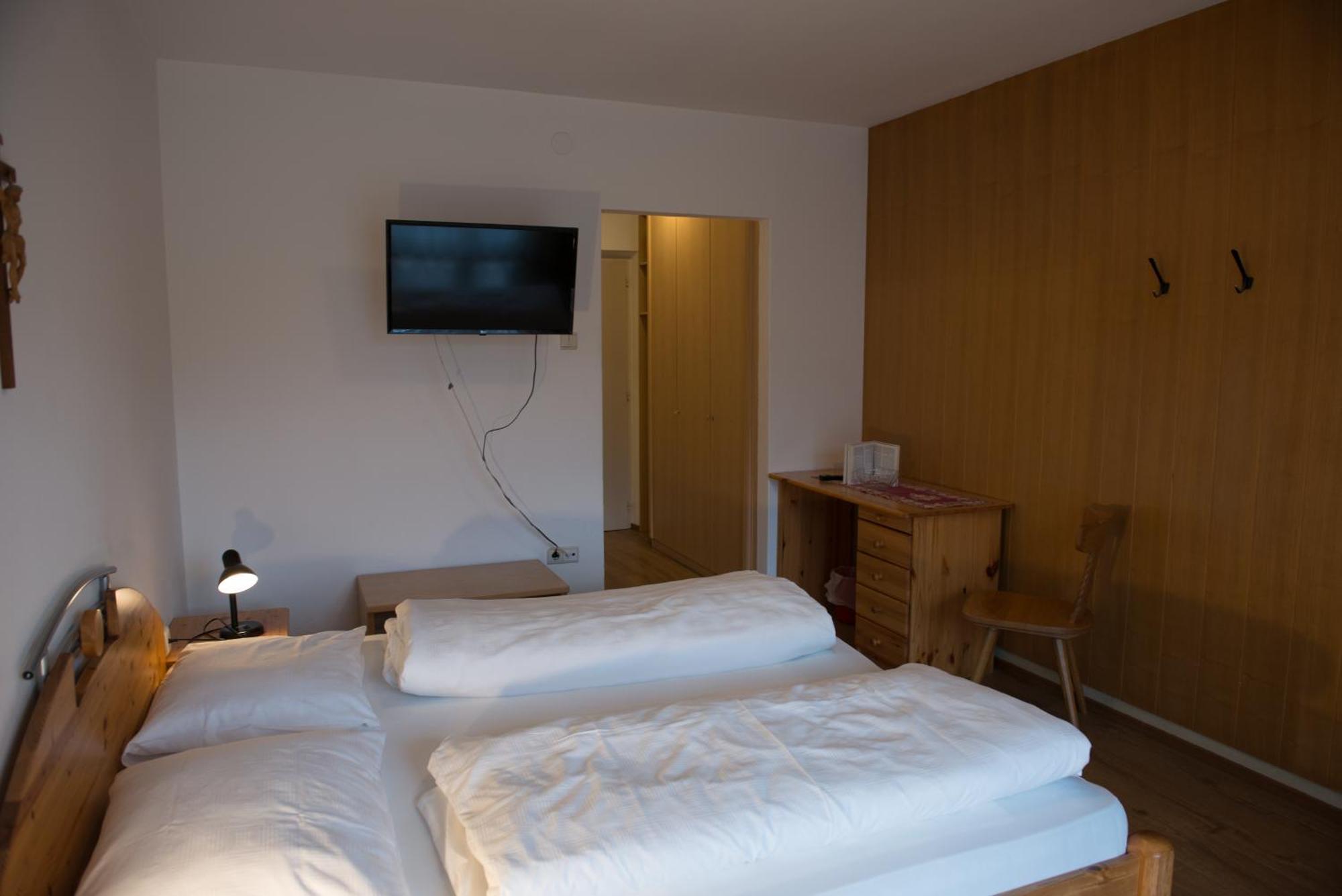 Garni Hofer Aparthotel Sexten Exterior foto
