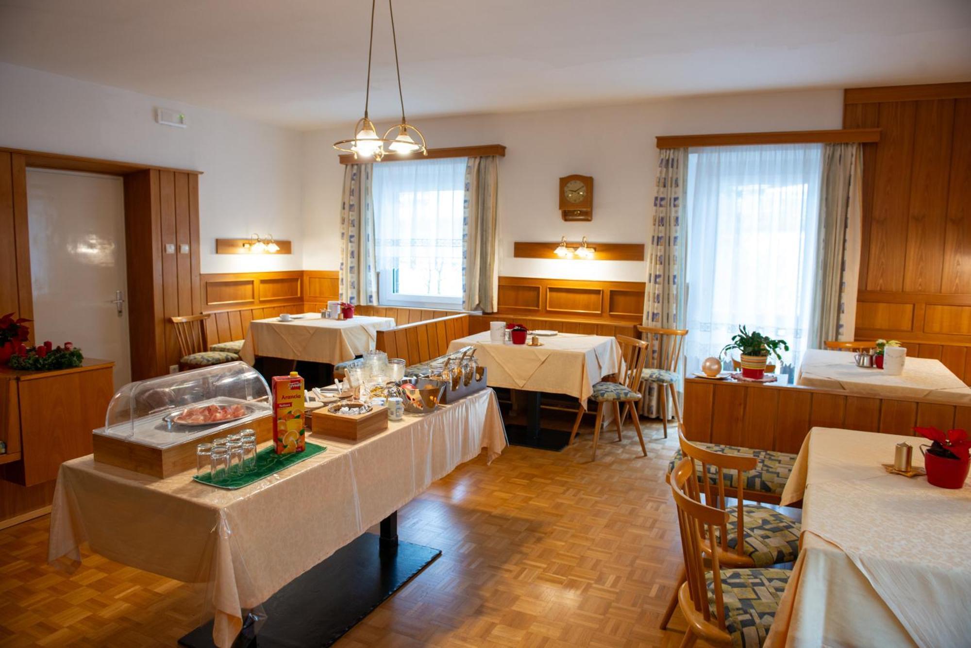 Garni Hofer Aparthotel Sexten Exterior foto