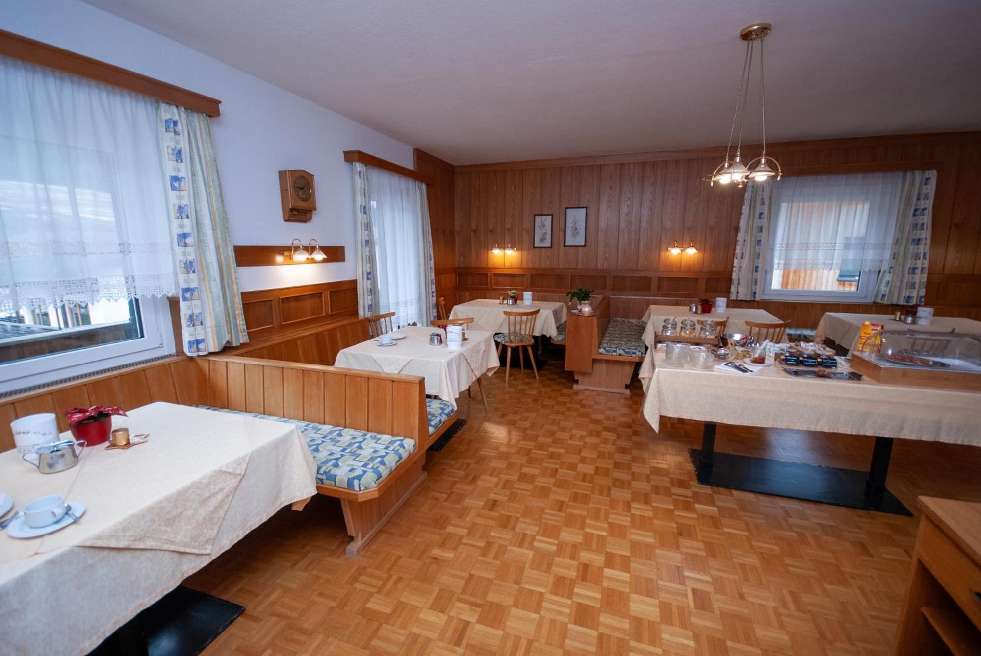 Garni Hofer Aparthotel Sexten Exterior foto